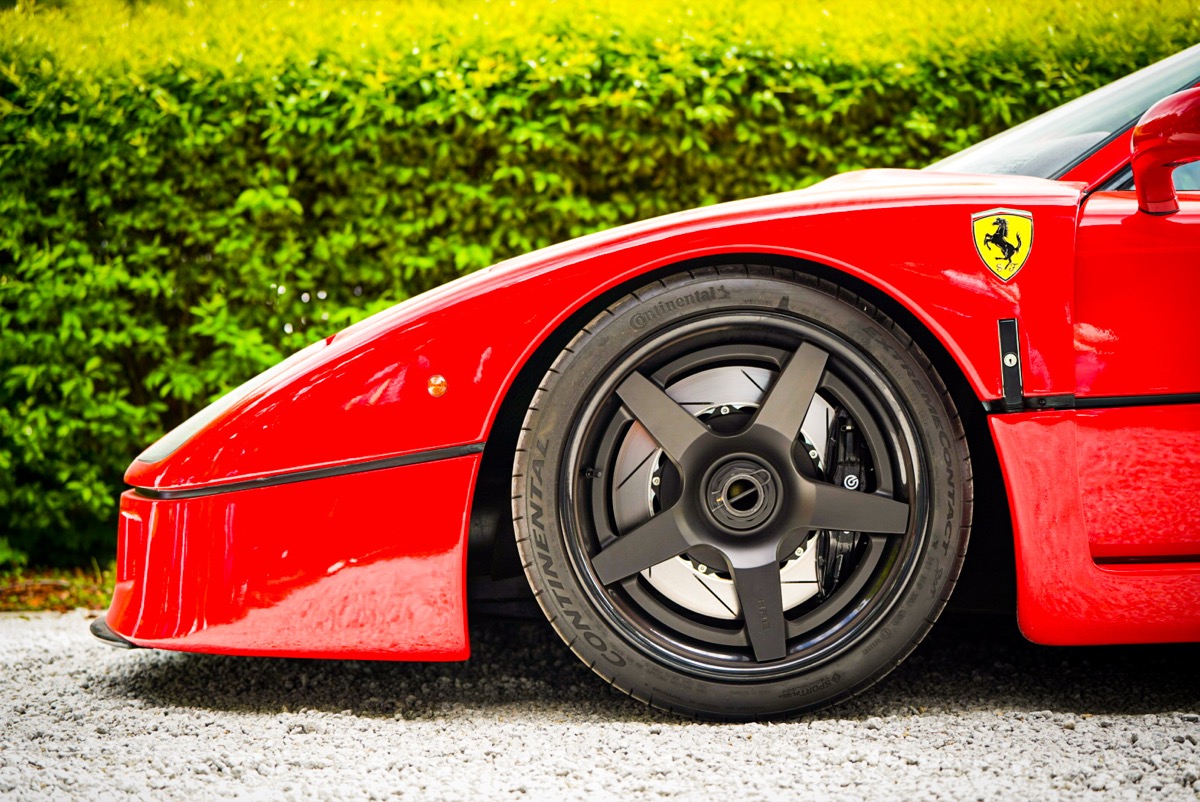 Ferrari F40 koło